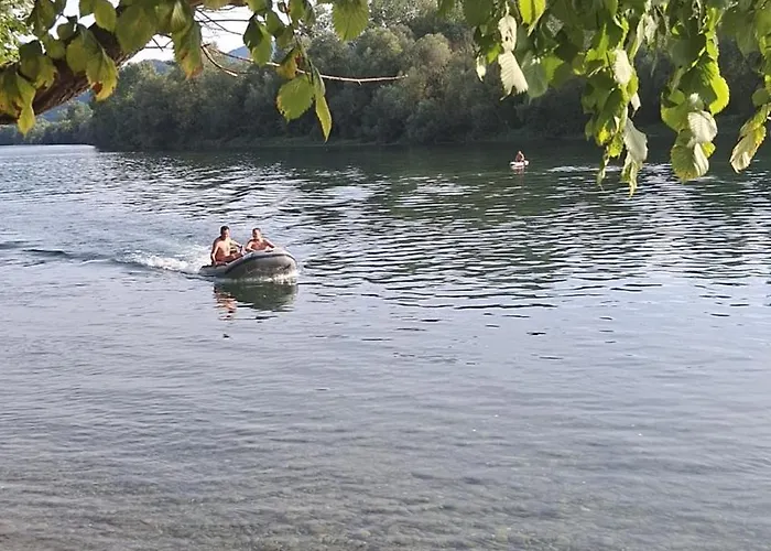 Vikendica Dani * Ljubovija